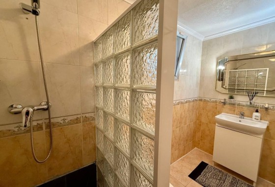 Herverkoop - Appartement / Flat -
Torrevieja - Playa del Cura