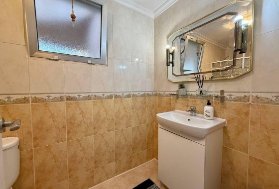 Herverkoop - Appartement / Flat -
Torrevieja - Playa del Cura