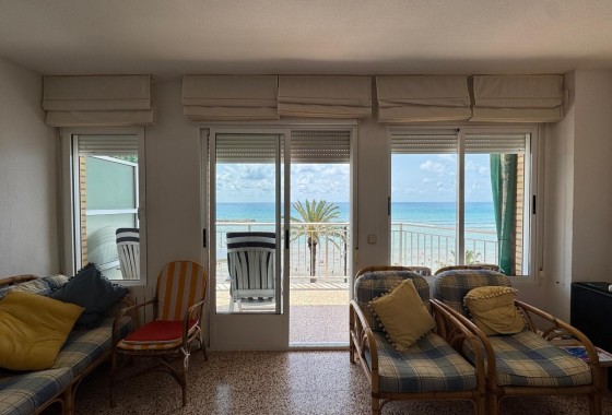 Sprzedaż - Apartament / Mieszkanie -
Torrevieja - Playa del Cura