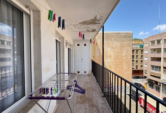 Sprzedaż - Apartament / Mieszkanie -
Torrevieja - Playa del Cura
