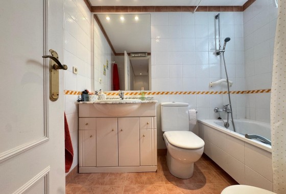 Sprzedaż - Apartament / Mieszkanie -
Torrevieja - Playa del Cura