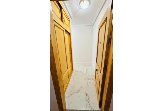 Herverkoop - Appartement / Flat -
Torrevieja - Acequion