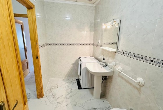 Herverkoop - Appartement / Flat -
Torrevieja - Acequion