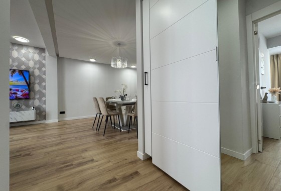 Revente - Appartement -
Torrevieja - Playa del Cura