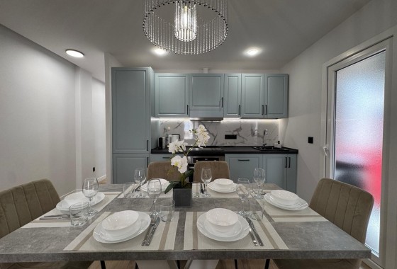 Revente - Appartement -
Torrevieja - Playa del Cura