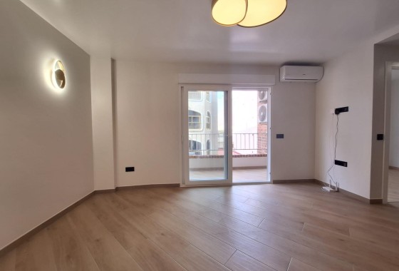 Herverkoop - Appartement / Flat -
Torrevieja - Playa de los Locos