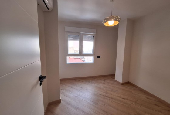 Herverkoop - Appartement / Flat -
Torrevieja - Playa de los Locos