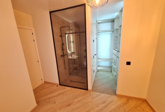 Herverkoop - Appartement / Flat -
Torrevieja - Playa de los Locos
