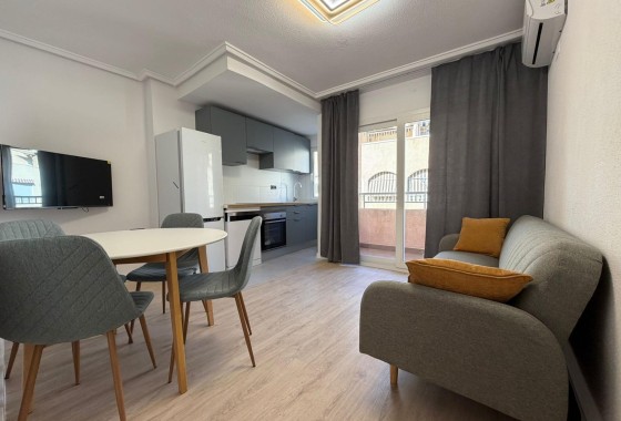 Herverkoop - Appartement / Flat -
Torrevieja - Playa del Cura
