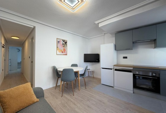 Herverkoop - Appartement / Flat -
Torrevieja - Playa del Cura