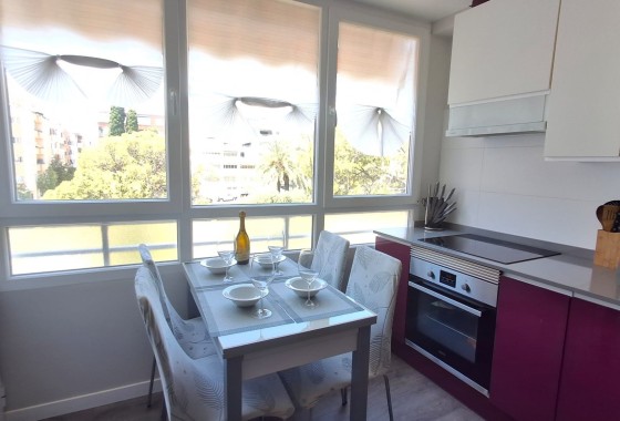 Resale - Apartment / Flat -
Torrevieja - Playa de El Cura
