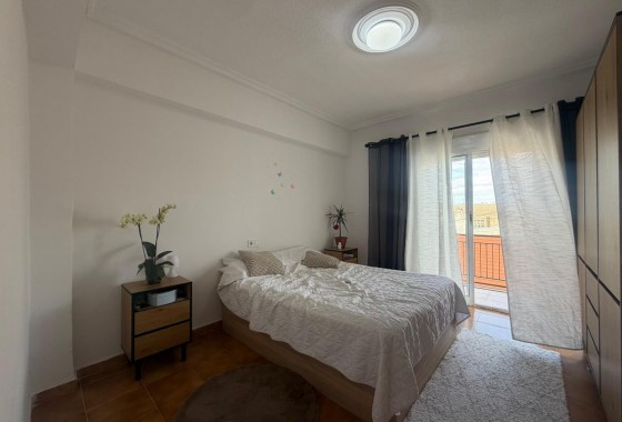 Revente - Appartement -
Almoradí