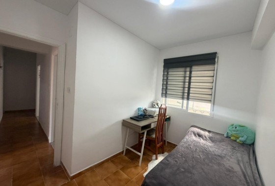 Revente - Appartement -
Almoradí