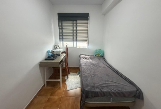 Revente - Appartement -
Almoradí
