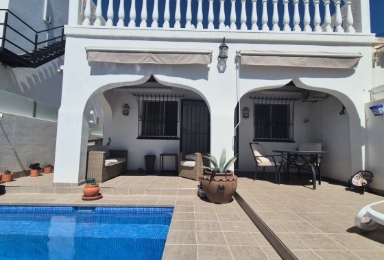 Herverkoop - Halfvrijstaande villa -
Villamartín