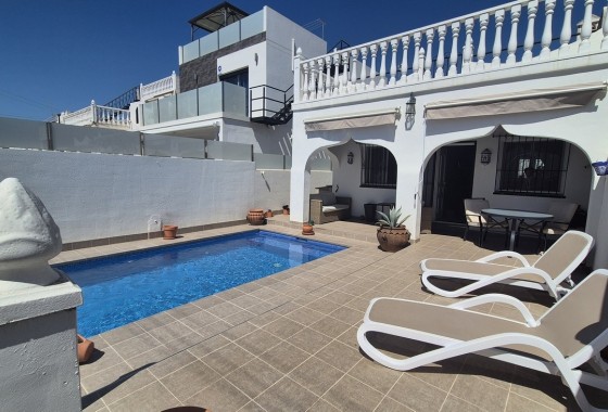 Herverkoop - Halfvrijstaande villa -
Villamartín