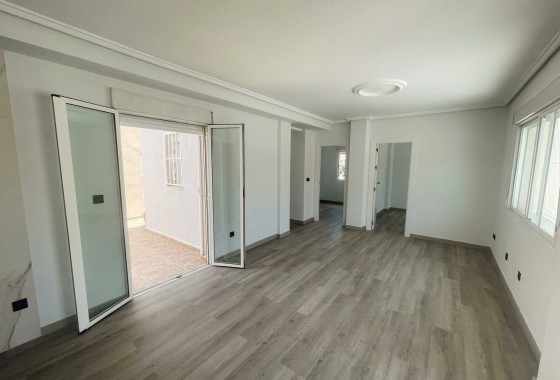 Herverkoop - Rijhuis -
Ciudad Quesada - Rojales - Upper Golf
