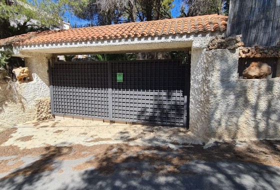 Revente - Finca / Propriété rurale -
Sax - SAX