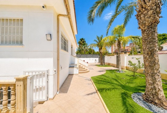 Sprzedaż - Willa wolnostojąca -
Dehesa de Campoamor - Campoamor