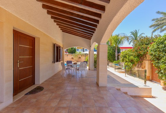 Herverkoop - Vrijstaande Villa -
Orihuela Costa