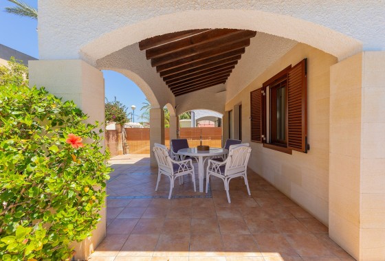 Herverkoop - Vrijstaande Villa -
Orihuela Costa