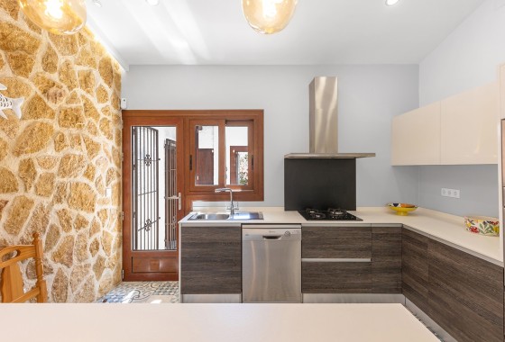 Herverkoop - Vrijstaande Villa -
Orihuela Costa