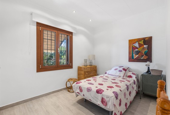 Herverkoop - Vrijstaande Villa -
Orihuela Costa