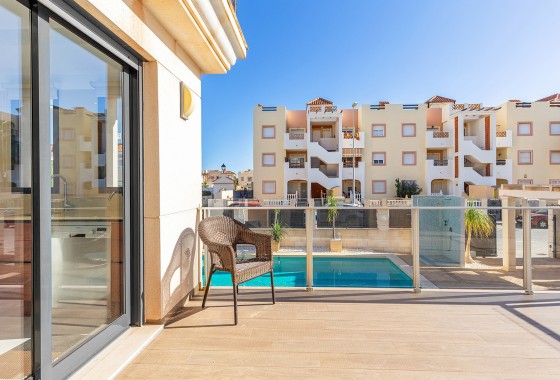 Venta - Chalet Independiente -
Orihuela Costa
