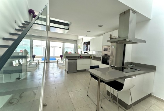 Resale - Detached Villa -
Dolores