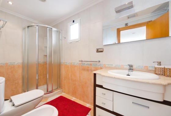 Sprzedaż - Apartament / Mieszkanie -
Torrevieja