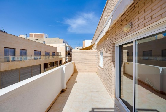 Sprzedaż - Apartament / Mieszkanie -
Torrevieja