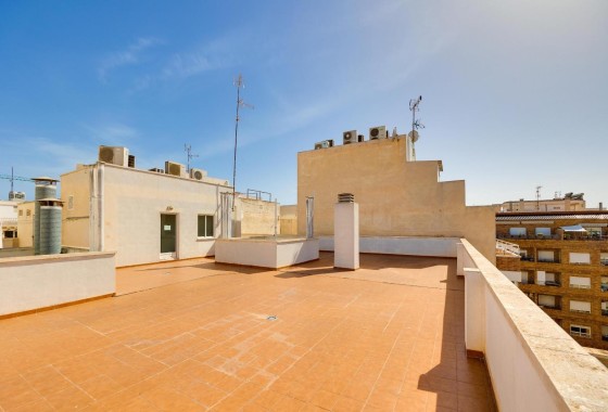 Sprzedaż - Apartament / Mieszkanie -
Torrevieja