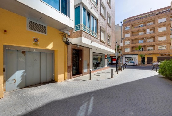 Sprzedaż - Apartament / Mieszkanie -
Torrevieja