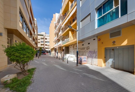Sprzedaż - Apartament / Mieszkanie -
Torrevieja