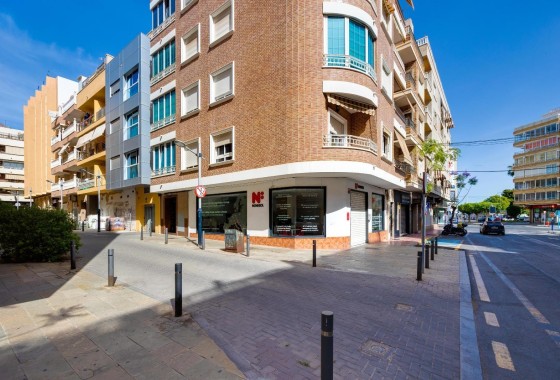 Sprzedaż - Apartament / Mieszkanie -
Torrevieja