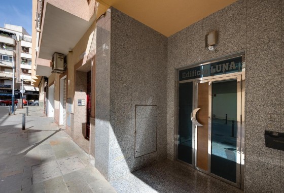 Sprzedaż - Apartament / Mieszkanie -
Torrevieja