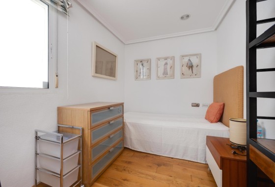Sprzedaż - Apartament / Mieszkanie -
Torrevieja