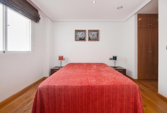 Sprzedaż - Apartament / Mieszkanie -
Torrevieja