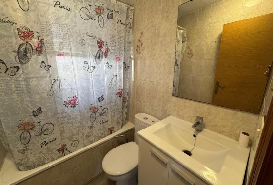 Herverkoop - Appartement / Flat -
Torrevieja - Playa de Los Locos-Curva del Palangre