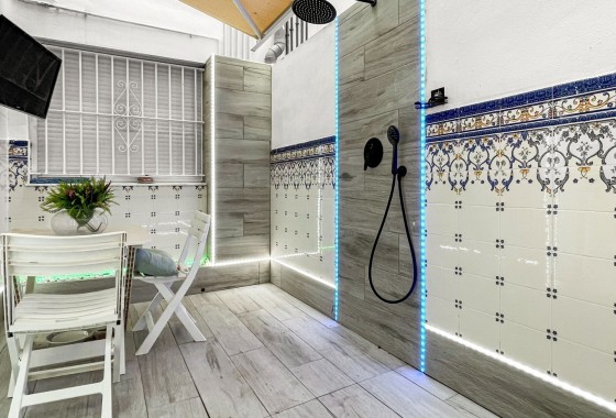 Wiederverkauf - Wohnung / Apartment -
Torrevieja