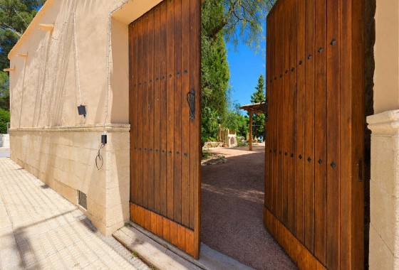 Venta - Finca / Casa de campo -
Torre Del Rico
