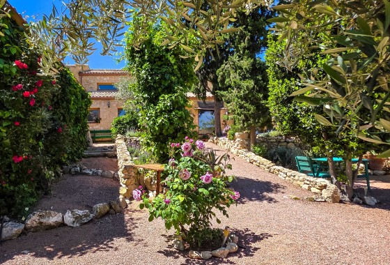 Venta - Finca / Casa de campo -
Torre Del Rico