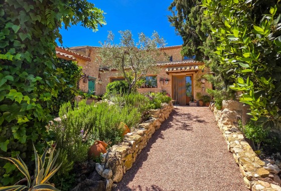 Venta - Finca / Casa de campo -
Torre Del Rico