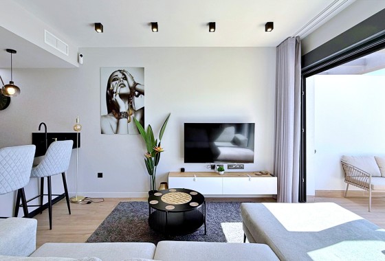 Sprzedaż - Apartament / Mieszkanie -
Orihuela Costa - Punta Prima