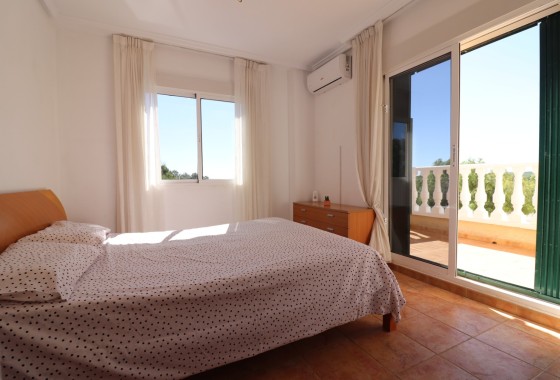 Venta - Chalet Independiente -
San Miguel de Salinas - Lake View Mansions
