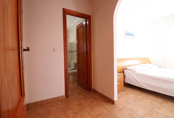 Venta - Chalet Independiente -
San Miguel de Salinas - Lake View Mansions
