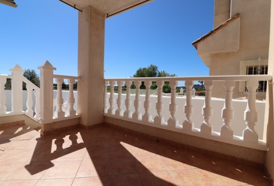 Venta - Chalet Independiente -
San Miguel de Salinas - Lake View Mansions