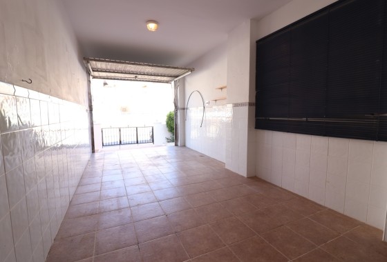 Venta - Chalet Independiente -
San Miguel de Salinas - Lake View Mansions