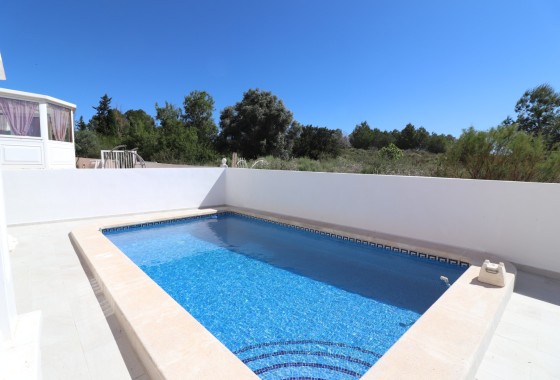 Venta - Chalet Independiente -
San Miguel de Salinas - Lake View Mansions