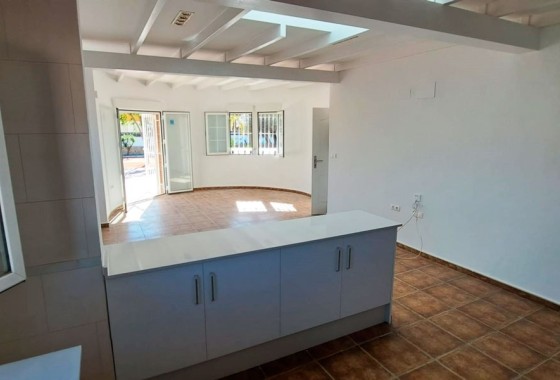 Venta - Finca / Casa de campo -
Catral